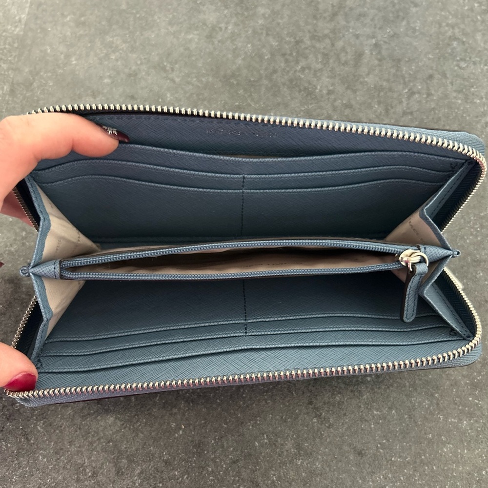 Michael Kors Accordion Wallet - Picture 2 of 3